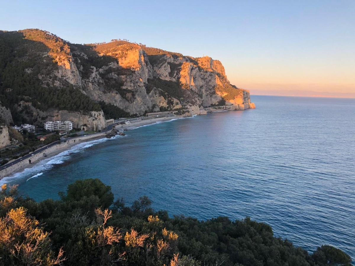 Residence Holidays Pietra Ligure Ngoại thất bức ảnh