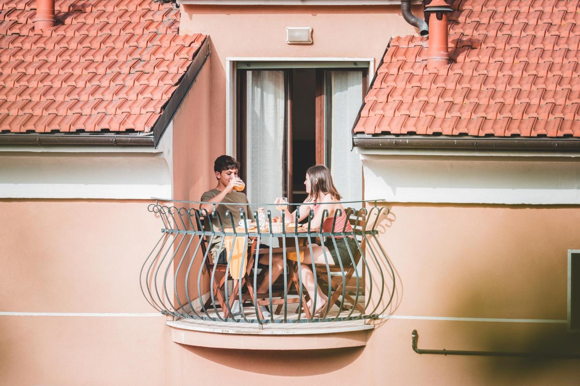 Residence Holidays Pietra Ligure Ngoại thất bức ảnh